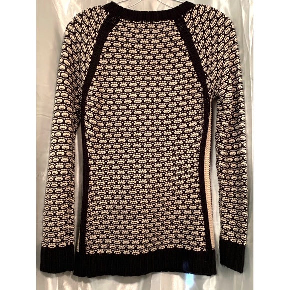 Women’s pink.rose Super Cute Sweater Size: Small - Picture 2 of 5